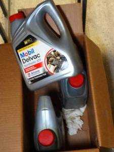 lot 37474 image: Mobil Transmission Fluid