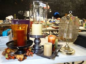 lot 37509 image: Lot of Large Candle Holders and Home Decor