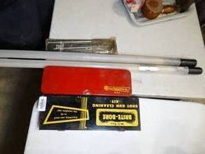 lot 37525 image: Lot of Gun Cleaning Supplies