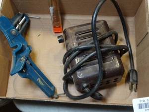 lot 37532 image: Big Boy motor & Stanley corner vice