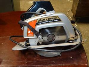 lot 37568 image: Black & Decker 7-14 Commercial Circular Saw
