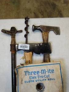 lot 37605 image: Lot of Drywall HammersHand Tools & Roll of Elek-Tro-Cut Utility Cloth