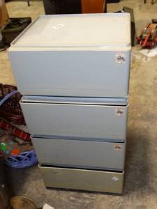 lot 37637 image: 4-drawer organizing cabinet