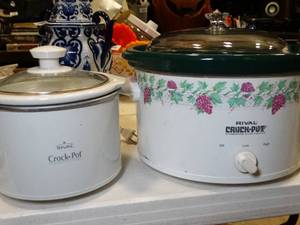 lot 37656 image: Lot of 2 Crock Pots