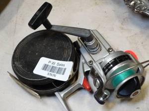 lot 37676 image: Diawa Fishing Casting Reel