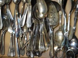 lot 37682 image: Silverware - plated & stainless