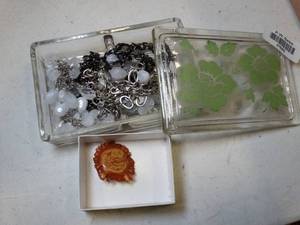 lot 37689 image: Vintage Glass Box with Green Etching & Several Costume Jewelry Pieces