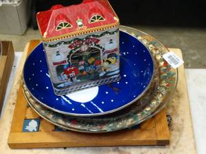 lot 37696 image: Whimsical Serving Pieces for Everyday and Holiday