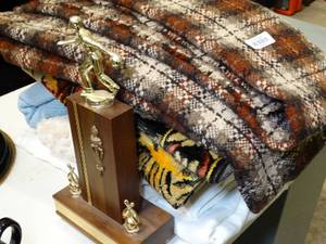 lot 37702 image: Velvet Wall Hanging - Heavy Blanket & more