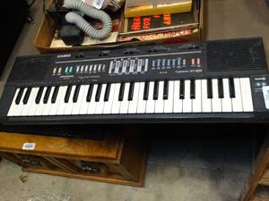 lot 37746 image: Casio Keyboard