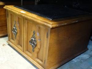 lot 37747 image: Vintage Wood Side Table  End Table - Nice Project Piece