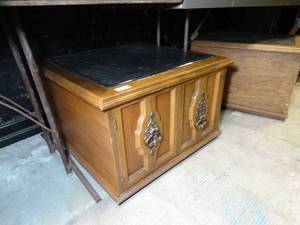 lot 37754 image: Vintage Wood Side Table  End Table - Nice Project Piece