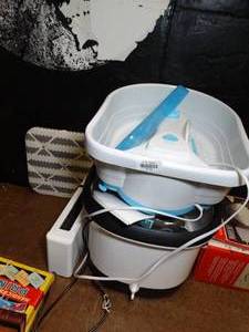 lot 37768 image: Foot Soak Spa Pedi Tubs - Toaster - Message Board
