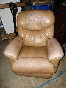 lot 37780 image: Tan Faux Leather Recliner
