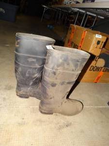 lot 37498 image: Size 11 Rubber Boots