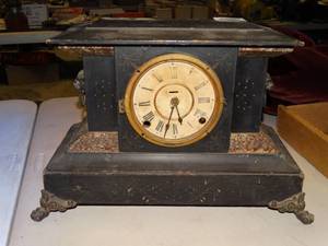 lot 37549 image: Vintage Blue Clock