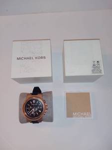lot 3010 image: Mens Michael Kors Rose Gold Tone Watch