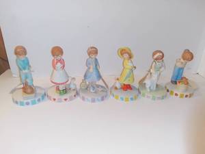 lot 3036 image: 6 Perfect Pals Twelve Months of Fun Series Figurines