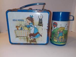 lot 3042 image: Holly Hobbie Lunchbox With Thermos - Baking Girl
