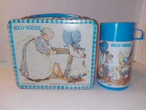 lot 3044 image: Holly Hobbie Lunchbox With Thermos - Grandmas Cookies