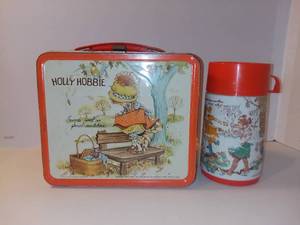 lot 3045 image: Holly Hobbie Lunchbox With Thermos - Girl on Bench