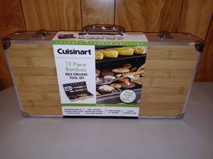 lot 3118 image: Cuisinart 13-Piece Bamboo Tool Set