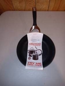 lot 3125 image: Circulon Symmetry 8.5 Skillet
