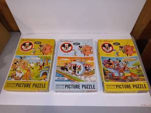 lot 3148 image: Lot of three Walt Disney Mickey Mouse jigsaw puzzles