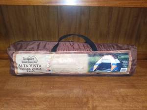 lot 4104 image: Texsport 8 x 7 Foot Alta Vista Square Some Tent