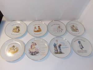 lot 4128 image: Lot of 8 Holly Hobbie Collectible Plates
