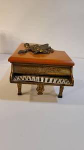 lot 2005 image: Silverite Brass Piano