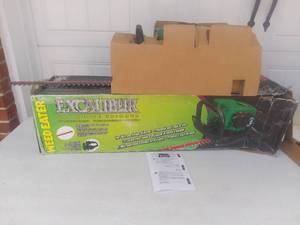 lot 101 image: Weed Eater 22 Inch Excalibur Gas Hedge Trimmer