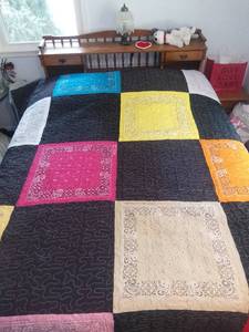 lot 1001 image: Queen Size Bandana Quilt