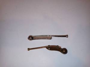 lot 3172 image: Lot of 2 vintage Boatswains whistles 1 chrome and 1 brass