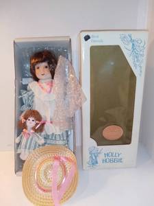 lot 4222 image: Holly Hobbie China Doll by Gorham - Girl With Doll
