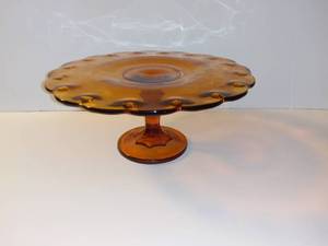 lot 4240 image: Vintage Amber Cake Stand