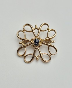 lot 106 image: Vintage 10k Gold Brooch Signed R 10k with Blue Sapphire Stone - 1.9g