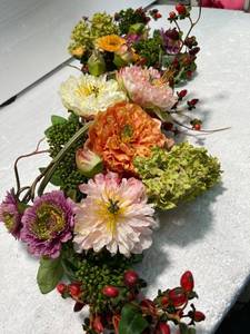 lot 7856 image: 24 in PEONI CENTERPIECE MULTI COLORED