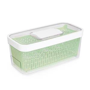 lot 8498 image: Oxo GreenSaver 5-Qt. Produce Keeper