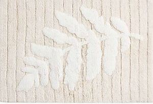 lot 8502 image: Bee & Willow� Bedford Rug 20 x 30 Tufted Bath Rug in Beige