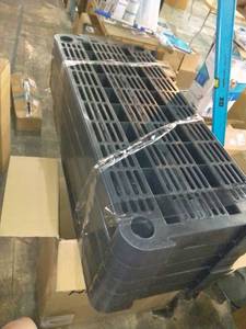 lot 1395 image: Heavy duty plastic 5 tier shelf unknown brand