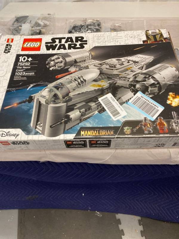 LEGO Star Wars The Mandalorian The Razor Crest 75292 Exclusive