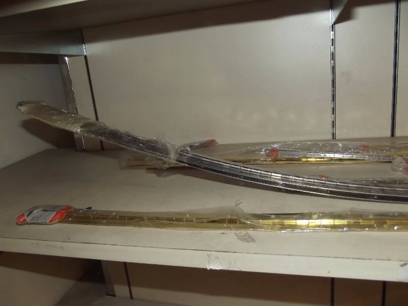 lot 1723 image: Piano Hinge Lot