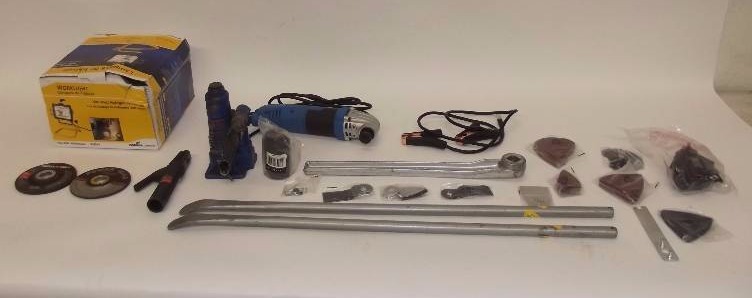 lot 1736 image: Tool Lot