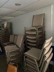 lot 267 image: Used Banquet Chairs - Lot of 25