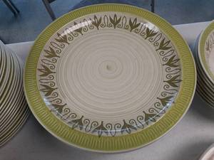 lot 270 image: Dinner Plates lot of 78