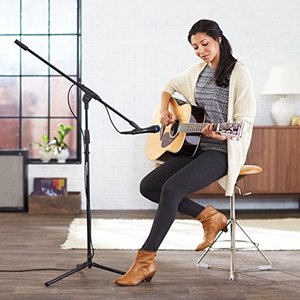 lot 7806 image: Amazon Basics Tripod Boom Microphone Stand