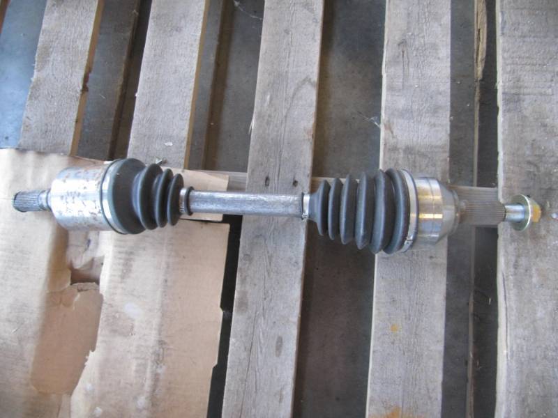 lot 1561 image: CV Axle Drive Shaft