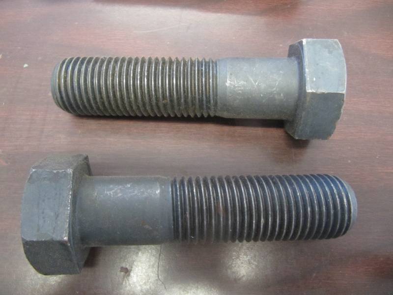 lot 1642 image: 2 BOLTS 10.9M - 6 X 5 12  &  1 BOLT 1 14 - 6 X 6
