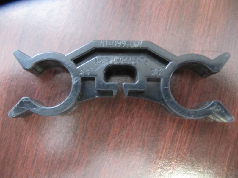 lot 1670 image: M&F components 38 1-099-001 clips for air lines, fuel lines, &  wiring